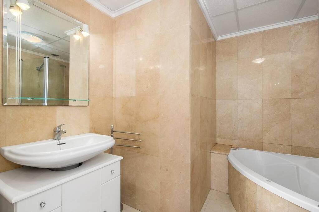 A Beautiful 2 Bedroom Townhouse - Las Cerezas Ciudad Quesada Eksteriør billede